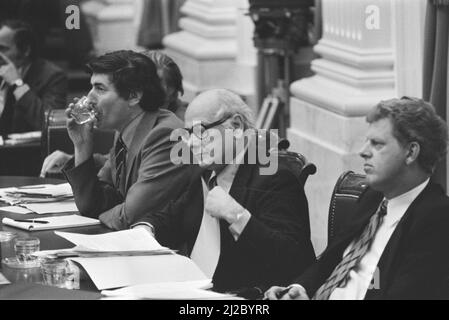 La Chambre des représentants débat sur l'ordre central manqué, Lubbers et Den Uyl ca. 3 juin 1976 Banque D'Images