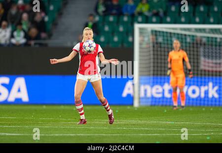 Wolkswagen Arena, Wolfsburg, Allemagne. 31st mars 2022. Leah Williamson d'Arsenal WFC pendant VFL Wolfsburg contre Arsenal WFC, UEFA Women's Champions League, à Wolkswagen Arena, Wolfsburg, Allemagne. Kim Price/CSM/Alamy Live News Banque D'Images