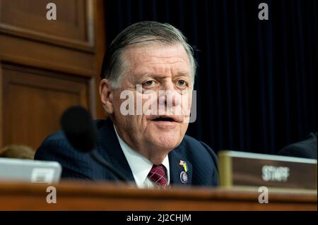 Washington, DC, États-Unis. 31st mars 2022. 31 mars 2022 - Washington, DC, États-Unis: Le représentant des États-Unis TOM COLE (R-OK) s'exprimant lors d'une audience du Comité des crédits de la Chambre. (Image de crédit : © Michael Brochstein/ZUMA Press Wire) Banque D'Images