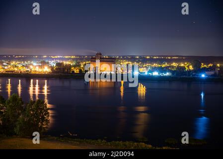 Plock, Pologne - 12 août 2021. Vistule la nuit Banque D'Images