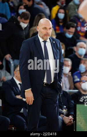 BARCELONE - 25 MARS : l'entraîneur Djordjevic en action pendant le match Euroligue de Turkish Airlines entre le FC Barcelone et Fenerbahce SK Istambul au Banque D'Images