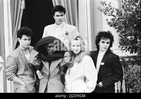 Photo-call, A View to a Kill, nouveau film James Bond, avec les actrices Grace Jones et Tanya Roberts, avec thème du groupe musical Duran Duran, 13th juin 1985. Banque D'Images