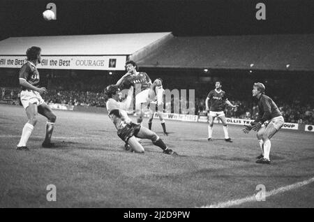 Lecture 4-2 Chesterfield, match de la Division trois à Elm Park, mercredi 2nd octobre 1985. Banque D'Images