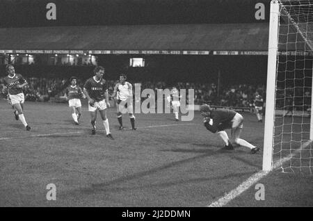 Lecture 4-2 Chesterfield, match de la Division trois à Elm Park, mercredi 2nd octobre 1985. Banque D'Images