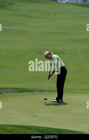 16 sept 2011-Incheon, Corée du Sud-Tom Kite des Etats-Unis, 18th mise de salle lors du championnat PGA Tour Songdo IBD premier tour au club de golf Jack Nicklaus à Incheon, à l'ouest de Séoul, le 16 sept 2011, Corée du Sud. Banque D'Images