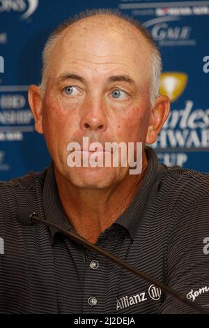 5 sept 2011-Incheon, Corée du Sud-Tom Lehman assister à la conférence de presse lors du championnat PGA Tour Songdo IBD à Incheon, à l'ouest de Séoul, le 5 sept 2011, Corée du Sud. Le Championnat Songdo IBD est un tournoi de golf sur la Champions Tour. Il a été joué pour la première fois en tant que Championnat Posco E&C Songdo en septembre 2010 au Jack Nicklaus Golf Club Korea à Songdo, en Corée du Sud. C'était le premier tournoi du Champions Tour en Asie. En 2010, la bourse s'élevait à 3 000 000 dollars américains, et $450 000 ont été regagnant. C'était le plus grand sac à main jamais pour un événement Champions Tour. Banque D'Images