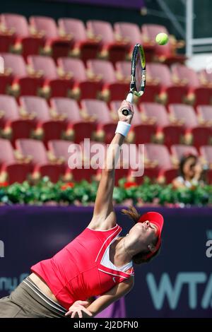 22 sept 2011 - Séoul, Corée du Sud - Julia Goerges d'Allemagne servir à Eleni Daliilidou de Grèce (pas de photo) le jour 3in le Hansol Corée Open tennis deuxième tour au parc Olymoic court de tennis à la seiern Séoul le 22 septembre 2011, Corée du Sud. Julia Goerges a gagné en droit 4-6, 5-7. Banque D'Images