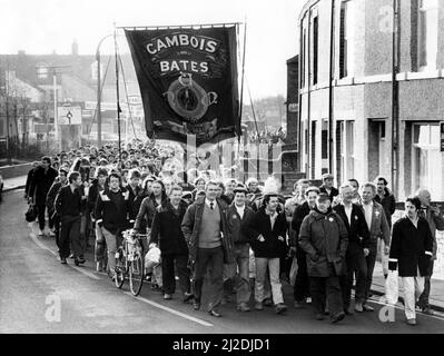 La grève des mineurs nationaux 1985 Une marche pacifique en frappant des mineurs de la mine de charbon Bates 5 mars 1985 Banque D'Images