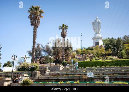 Chili, Santiag0 - le Sanctuaire de l'Immaculée conception sur la colline de San Cristóbal est l'un des principaux lieux de culte de l'Eglise catholique o Banque D'Images