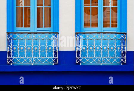 Balcons anciens (détail) sur la façade à Sao Joao del Rei, Brésil Banque D'Images