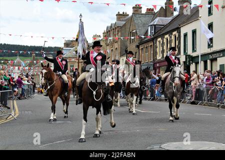 Cortège de chevaux pendant Beltane dans les frontières écossaises, Peebles Banque D'Images