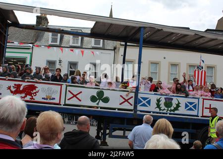 Parade célébrant Beltane à Peebles, en Écosse Banque D'Images