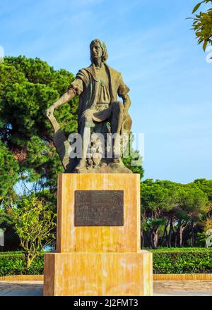 Statue de Christophe Colomb dans le monastère de la Rábida, Huelva, oeuvre du sculpteur sévillan Alberto Germán Franco. Banque D'Images