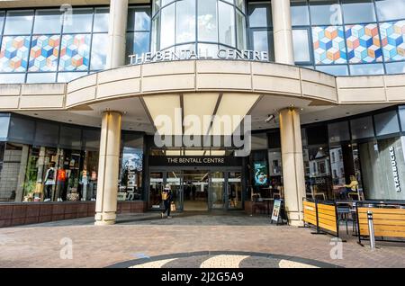 Kingston upon Thames Londres, Royaume-Uni, avril 01 2022, panneau d'entrée et logo de la galerie marchande Bentall Center Banque D'Images