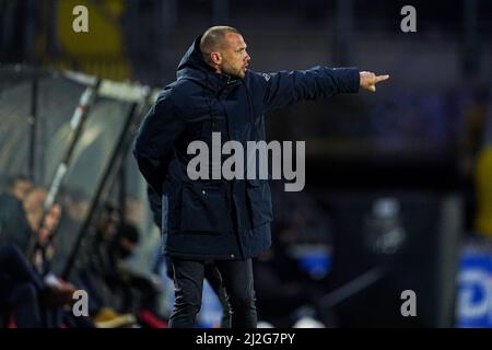 BREDA, PAYS-BAS - AVRIL 1 : entraîneur-chef Johnny Heitinga d'Ajax U21 lors du match néerlandais de Keukenkampioendivisiie entre NAC Breda et Ajax U21 à Rat Verlegh Stadion le 1 avril 2022 à Breda, pays-Bas (photo de Joris Verwijst/Orange Pictures) Banque D'Images