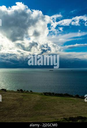 Scène de Cloudscape au-dessus de Admiralty Inlet, parc national de fort Ebey, Washington, États-Unis Banque D'Images