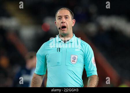 Hull, Royaume-Uni. 01st avril 2022. L'arbitre Jeremy Simpson fait des gestes et réagit pendant le match à Hull, au Royaume-Uni, le 4/1/2022. (Photo de James Heaton/News Images/Sipa USA) crédit: SIPA USA/Alay Live News Banque D'Images