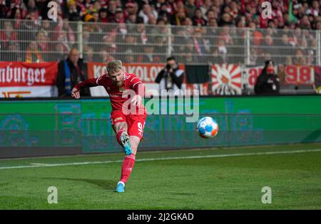 1 avril 2022 : Andreas Voglsammer de Union Berlin tire pendant le FC Union Berlin contre le FC Cologne, à an der Alten Försterei, Berlin, Allemagne. Prix Kim/CSM. Banque D'Images