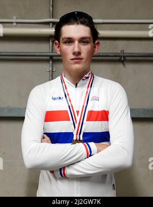 Joshua Tarling au cours du quatrième jour des championnats nationaux de la HSBC au Vélodrome national Geraint Thomas, Newport. Banque D'Images