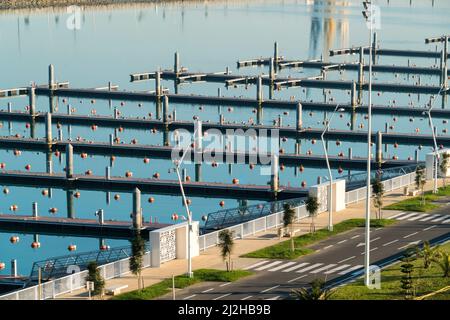 Maroc, Tanger-Tétouan-Al Hoceima, vue sur le port en début de matinée Banque D'Images