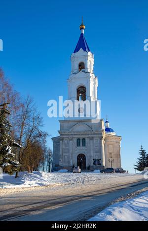 Le clocher de l'ancienne cathédrale de Résurrection en gros plan. Kashin, région de Tver, Russie Banque D'Images