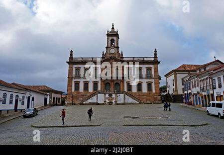 OURO PRETO, MINAS GERAIS, BRÉSIL - 9 JANVIER 2018 : Musée de l'Inconfidence (Museu da Incondencia) sur la place centrale Banque D'Images