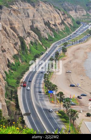 Route, Costa Verde, Miraflores, Lima, Pérou Banque D'Images