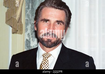 Les stars de « la voix du cœur » à Londres. James Brolin. 12th juillet 1988. Banque D'Images