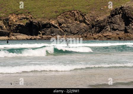 13 août 2021 Pantin espagne surfer à la plage le championnat avant Banque D'Images