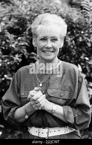 Liz Dawn, actrice de la rue du couronnement. 30th juin 1987. Banque D'Images