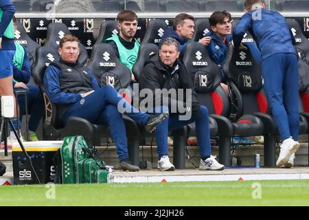 MILTON KEYNES, ROYAUME-UNI. AVR 2ND. Steve Cotterill, directeur de Shrewsbury Town, lors de la première moitié du match Sky Bet League 1 entre MK Dons et Shrewsbury Town au stade MK, Milton Keynes, le samedi 2nd avril 2022. (Credit: John Cripps | MI News) Credit: MI News & Sport /Alay Live News Banque D'Images