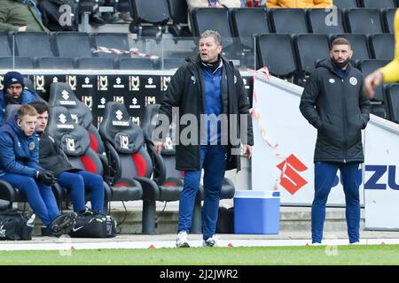 MILTON KEYNES, ROYAUME-UNI. AVR 2ND. Steve Cotterill, directeur de Shrewsbury Town, lors de la deuxième partie du match Sky Bet League 1 entre MK Dons et Shrewsbury Town au stade MK, Milton Keynes, le samedi 2nd avril 2022. (Credit: John Cripps | MI News) Credit: MI News & Sport /Alay Live News Banque D'Images