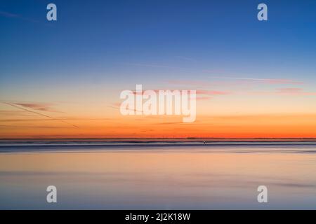 Coucher de soleil d'hiver sur Dollart près d'Emden, Frise orientale, Basse-Saxe, Allemagne Banque D'Images