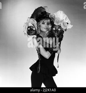 Mandy Smith est un modèle de mode festif. 9th décembre 1987. Banque D'Images