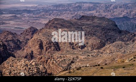 Paysage désertique des montagnes d'Edom, Shoubak, Jordanie. Banque D'Images