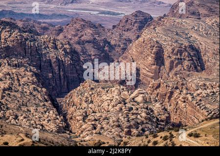 Paysage désertique des montagnes d'Edom, Shoubak, Jordanie. Banque D'Images