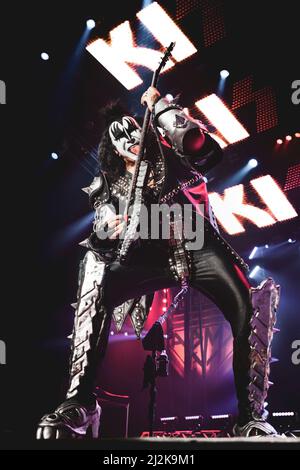 ITALIE, BOLOGNE, UNIPOL ARENA 2017: Gene Simmons, bassiste et chanteur du groupe de rock américain “KISS”, se présentant en direct sur scène pour la jambe européenne “World Tour” Banque D'Images