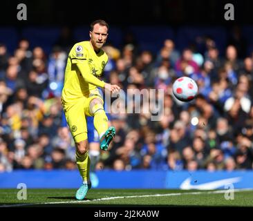 Londres, Royaume-Uni. 2nd avril 2022. Christian Eriksen, de Brentford, lors du match de la Premier League au pont Stamford, Londres. Le crédit photo devrait se lire: David Klein/Sportimage crédit: Sportimage/Alay Live News Banque D'Images