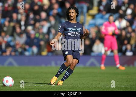 Burnley, Royaume-Uni. 02nd avril 2022. Nathan ake de Manchester City en action. Match Premier League, Burnley et Manchester City à Turf Moor à Burnley, Lancs, le samedi 2nd avril 2022. Cette image ne peut être utilisée qu'à des fins éditoriales. Utilisation éditoriale uniquement, licence requise pour une utilisation commerciale. Aucune utilisation dans les Paris, les jeux ou les publications d'un seul club/ligue/joueur. photo par Chris Stading/Andrew Orchard sports Photography/Alamy Live News crédit: Andrew Orchard sports Photography/Alamy Live News Banque D'Images