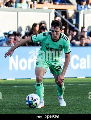 Santa Clara, Californie, États-Unis. 02 avril 2022 Santa Clara, CA USA le milieu de terrain d'Austin Jared Stroud (20) contrôle le ballon sur le terrain pendant le jeu MLS entre Austin F.C. et les tremblements de terre de San Jose. Le jeu s'est terminé par une égalité de 2-2 à PayPal Park San Jose Calif. Thurman James/CSM Banque D'Images