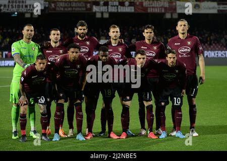 Salerno, Italie. 02nd avril 2022. La formation de la Salernitana pendant la série Un match de 2021/22 entre l'US Salernitana 1919 et le Torino football Club à Arechi Stadium, (photo par Agostino Gemito/Pacific Press) Credit: Pacific Press Media production Corp./Alay Live News Banque D'Images