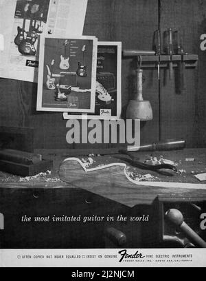 Une pub de guitare Fender noir et blanc d'un magazine musical américain 1964. Il est proclamé que leurs guitares sont les plus imités dans le monde. Banque D'Images
