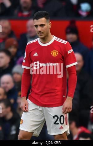 Diogo Dalot de Manchester United lors du match de la Premier League à Old Trafford, Grand Manchester, Royaume-Uni. Date de la photo: Samedi 2 avril 2022. Le crédit photo devrait se lire: Anthony Devlin Banque D'Images