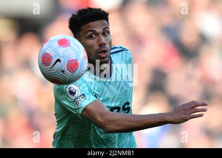 James Justin de Leicester City pendant le match de la Premier League à Old Trafford, Greater Manchester, Royaume-Uni. Date de la photo: Samedi 2 avril 2022. Le crédit photo devrait se lire: Anthony Devlin Banque D'Images