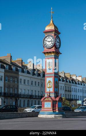 La tour d'horloge colorée de Weymouth, située sur l'Esplanade-Promenade de Weymouth, est dédiée aux célébrations du Jubilé de la reine Victoria en 1887 Banque D'Images