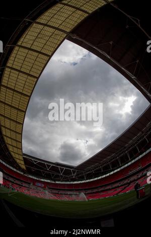 LONDRES, ROYAUME-UNI. AVRIL 3rd Stade Wembley photographié lors de la finale du Trophée Papa John entre Sutton United et Rotherham United au stade Wembley, Londres, le dimanche 3rd avril 2022. (Credit: Federico Maranesi | MI News) Credit: MI News & Sport /Alay Live News Banque D'Images