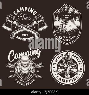 Écussons vintage de la saison de camping avec tente ours sérieux en safari chapeau feu de camp a traversé des axes et des flèches sur fond sombre isolé illustration vectorielle Illustration de Vecteur