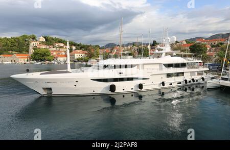 Le HALO de yacht appartenant au milliardaire russe et à l'oligarque romain Abramovich. Banque D'Images