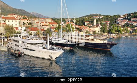 Le HALO de yacht appartenant au milliardaire russe et à l'oligarque romain Abramovich. Banque D'Images