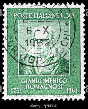 MOSCOU, RUSSIE - 13 MARS 2022: Timbre-poste imprimé en Italie montre Giandomenico Romagnosi, célèbre série italienne, vers 1961 Banque D'Images